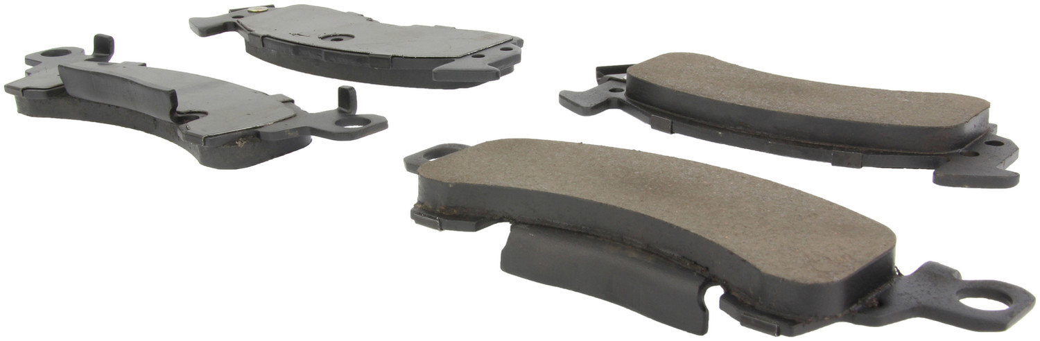 Foto de Pastilla de Freno de Disco Premium Ceramic Pads w Shims and Hardware para Chevrolet GMC Oldsmobile Marca CENTRIC PARTS Nmero de Parte 301.00520