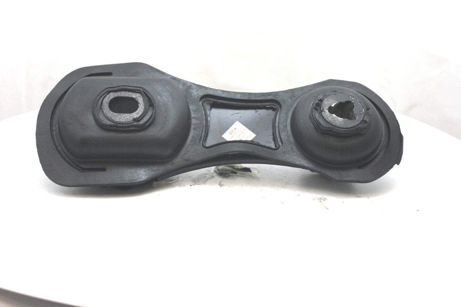 Foto de Soporte Amortiguador de Torque del Motor para Ford Explorer 2013 Marca DEA PRODUCTS Nmero de Parte A5568