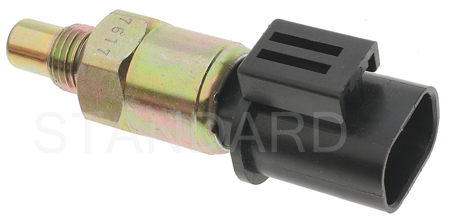 Foto de Switch de Presin Direccin Hidrulica para Nissan Pathfinder 1997 1998 1999 2000 Marca STANDARD MOTOR Nmero de Parte #PSS24