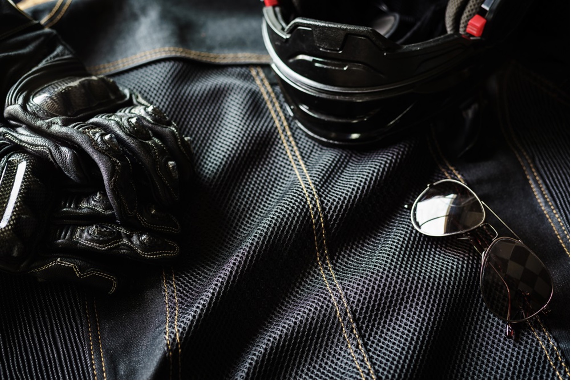 Accesorios imprescindibles para motociclistas
