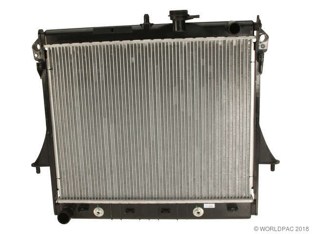 Foto de Radiador para Hummer H3 Chevrolet Colorado GMC Canyon Marca Csf Radiator Nmero de Parte W0133-1906104