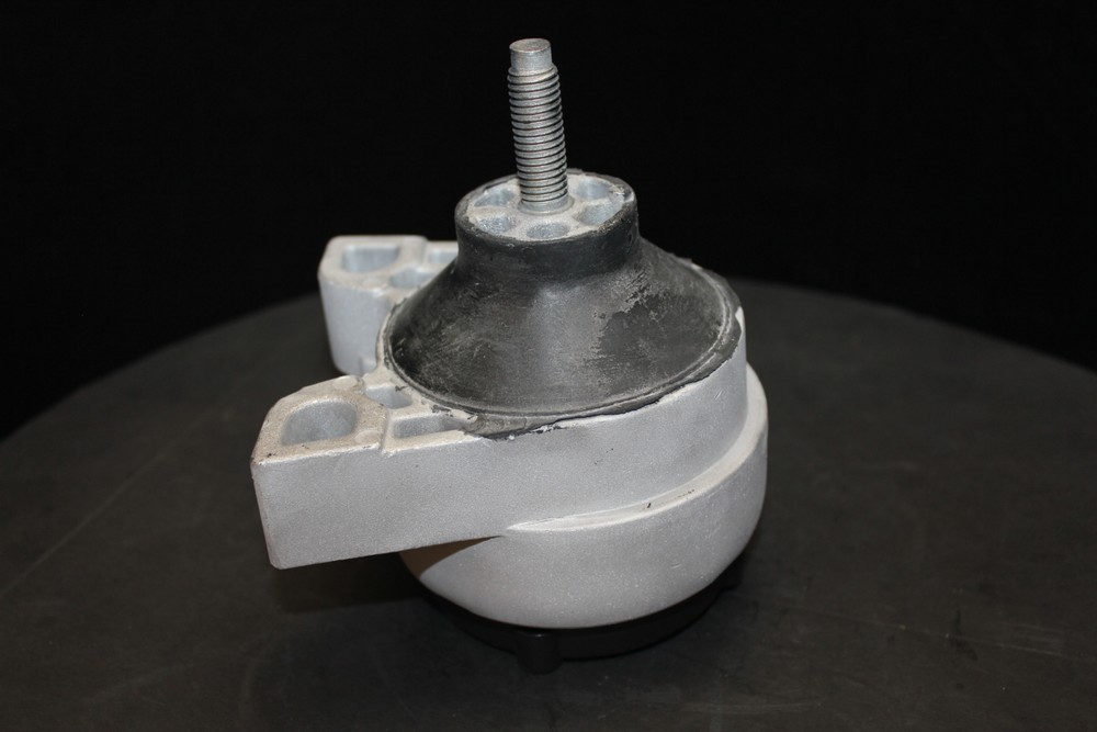 Foto de Montura del motor para Ford Focus 2000 Marca DEA PRODUCTS N�mero de Parte A2938