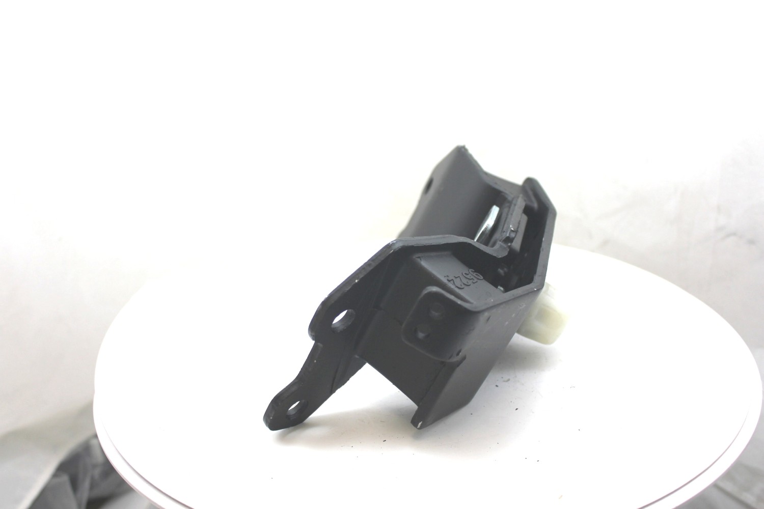 Foto de Montura de Transmisi�n Autom�tica para Toyota Tundra Toyota Sequoia Marca DEA PRODUCTS N�mero de Parte A62095