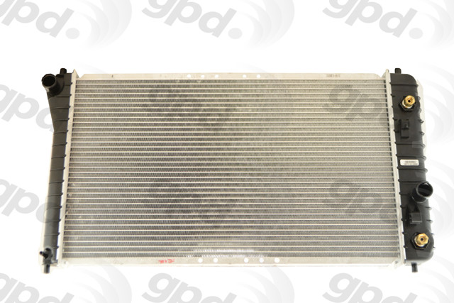 Foto de Radiador para Chevrolet Cavalier 1997 2001 Marca GLOBAL PARTS Nmero de Parte 1687C