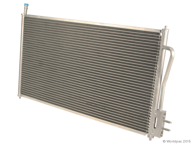 Foto de Condensador de Aire Acondicionado para Ford Focus 2000 2001 2003 2004 2002 Marca Koyo Cooling N�mero de Parte W0133-1908542