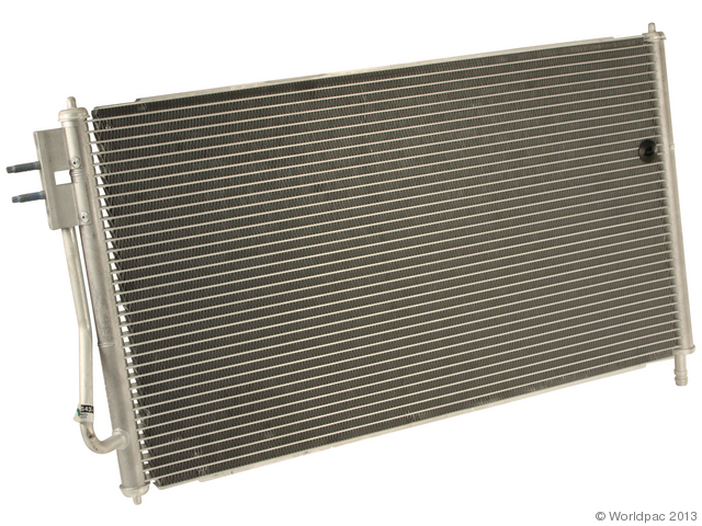 Foto de Condensador de Aire Acondicionado para Ford Focus 2000 2001 2003 2004 2002 Marca Motorcraft N�mero de Parte W0133-1908542