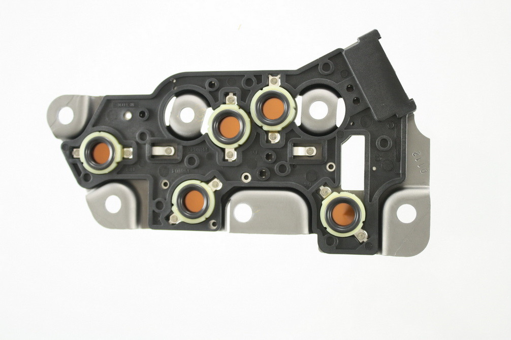 Foto de Colector del Switch de Presim de Transmisin Automtica para Chevrolet Blazer 1996 Chevrolet Silverado 1500 2002 Marca PIONEER INC. Nmero de Parte 772014