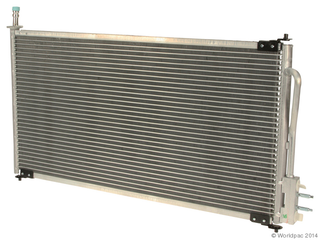 Foto de Condensador de Aire Acondicionado para Ford Focus 2000 2001 2003 2004 2002 Marca Tyc N�mero de Parte W0133-1908542